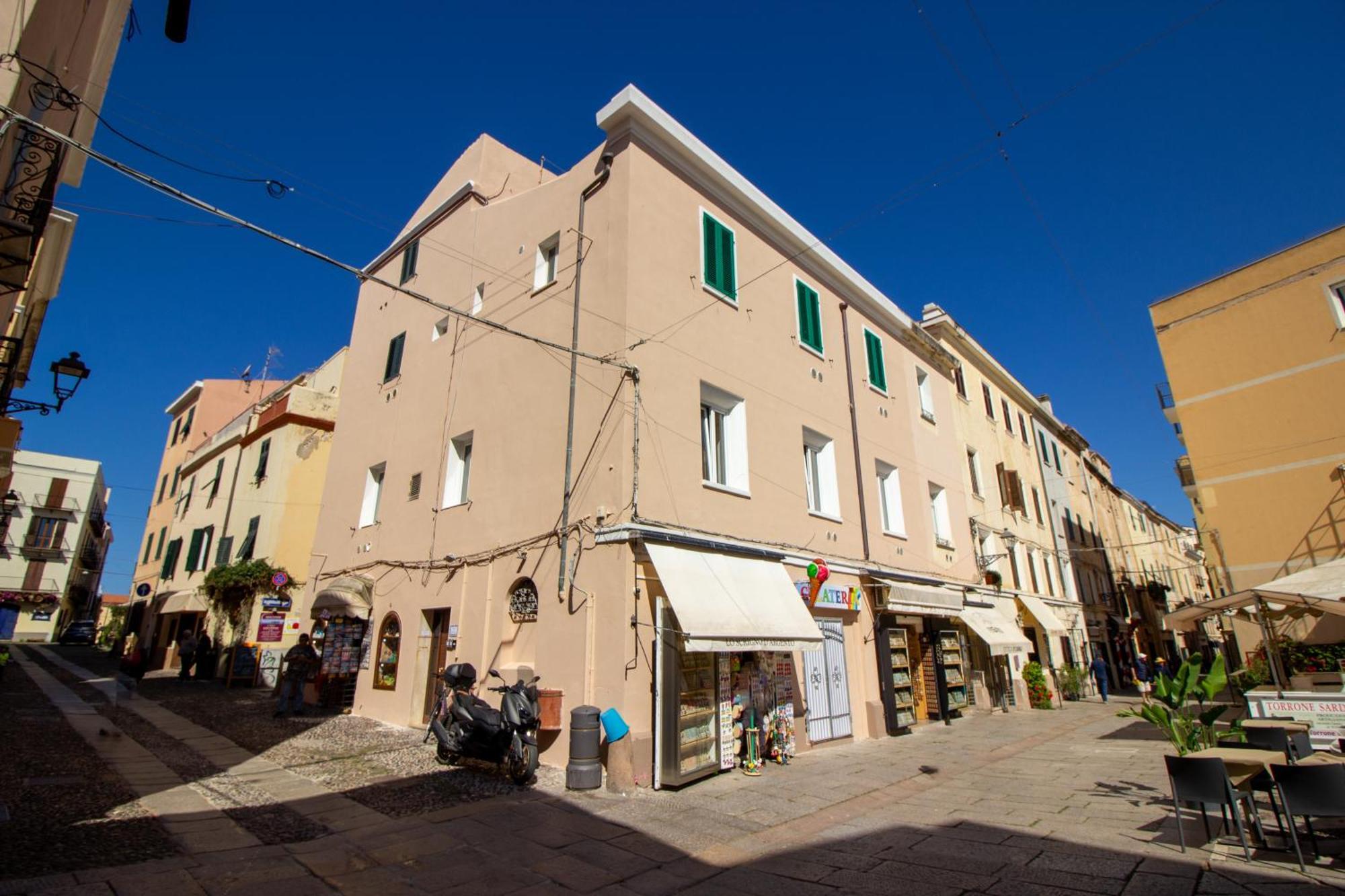 Appartamento In Centro Альгеро Экстерьер фото