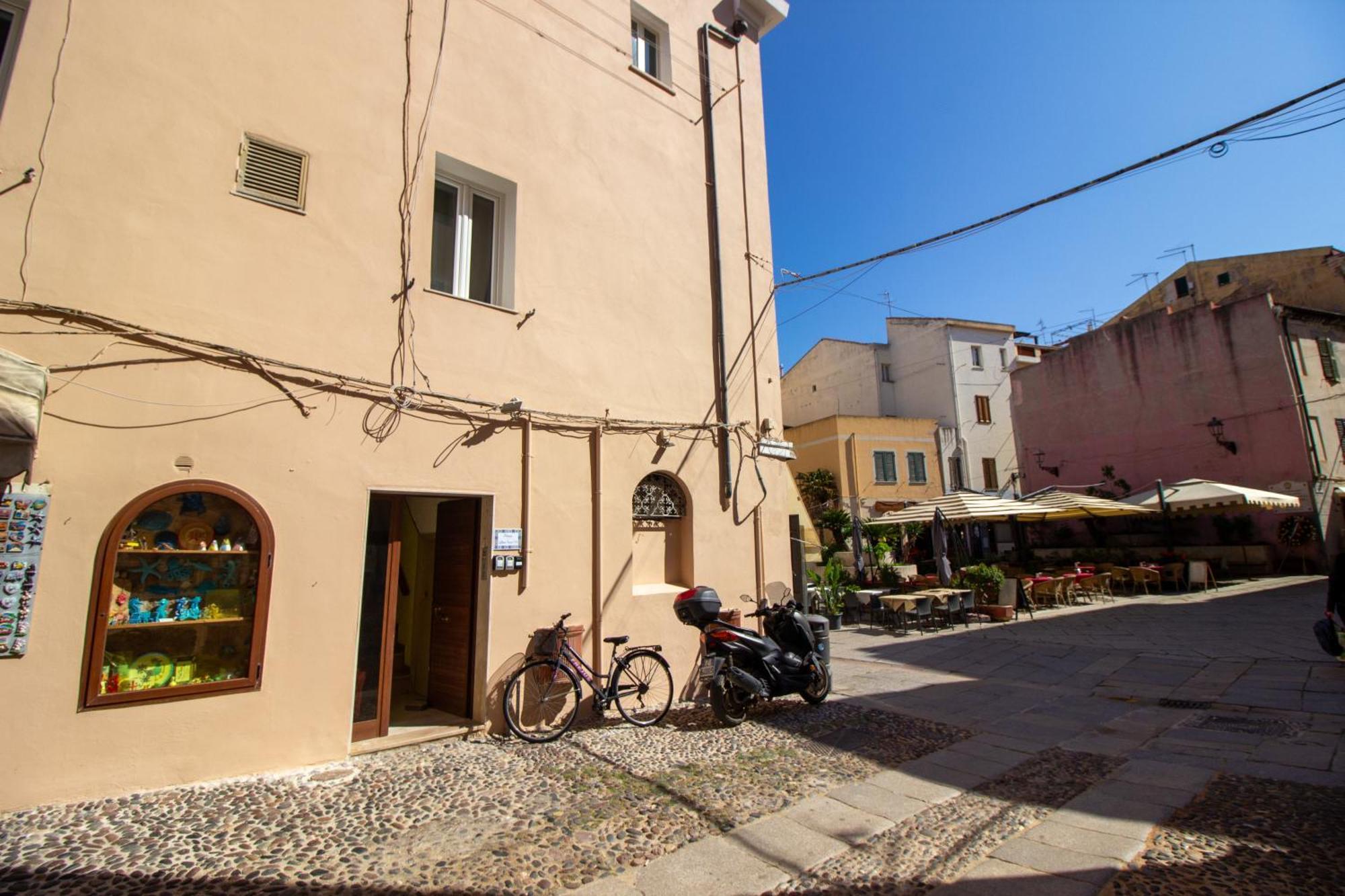 Appartamento In Centro Альгеро Экстерьер фото