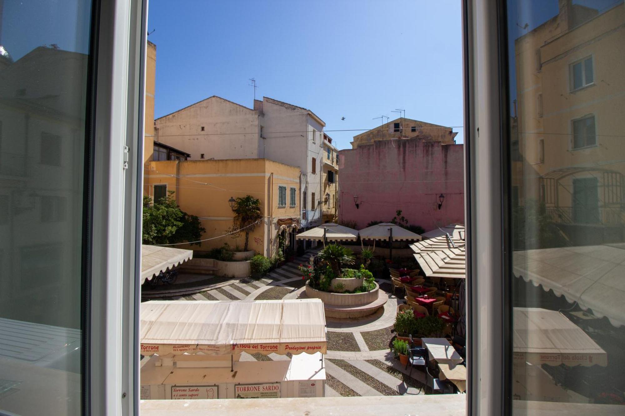 Appartamento In Centro Альгеро Экстерьер фото